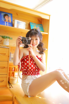 甘婷婷乳房图片